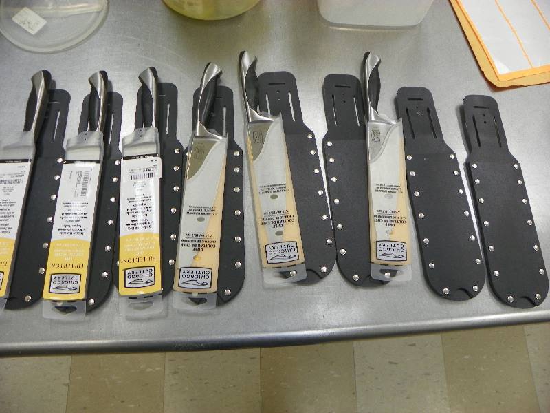 lot 30 image: NEW CHICAGO CUTLERY CHEFS KNIVES