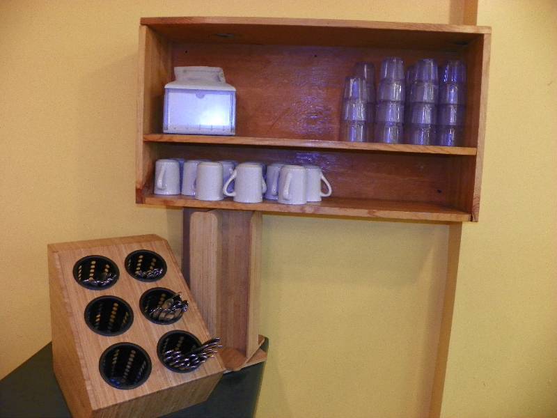 lot 44 image: KITCHEN ITEMS
