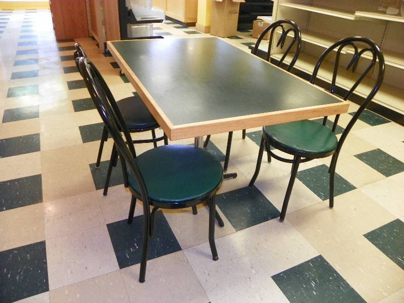 lot 51 image: TABLE AND 4 CHAIRS