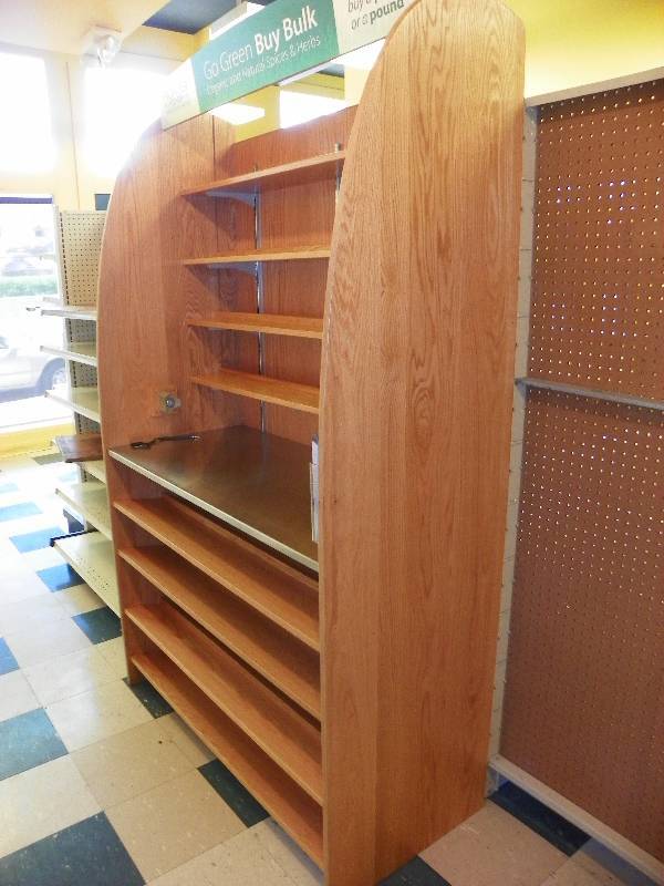 lot 57 image: DISPLAY SHELF UNIT