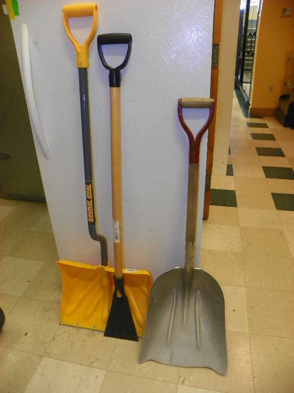 lot 110 image: SHOVELS AND ICE SCRAPER