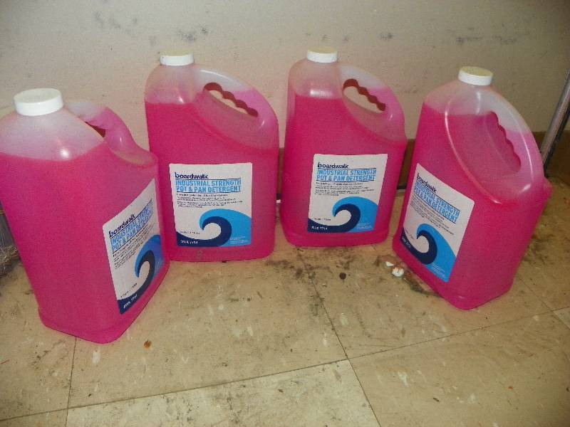 lot 112 image: 4 - 1 GALLON JUGS OF INDUSTRIAL STRENGTH DETERGENT