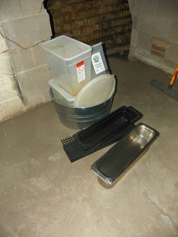 lot 141 image: MISC KITCHEN ITEMS