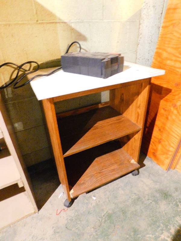 lot 159 image: CART ON WHEELS WITH BATTERY BACKUP BOX