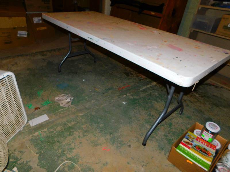 lot 167 image: 6 LIFETIME FOLDING TABLE