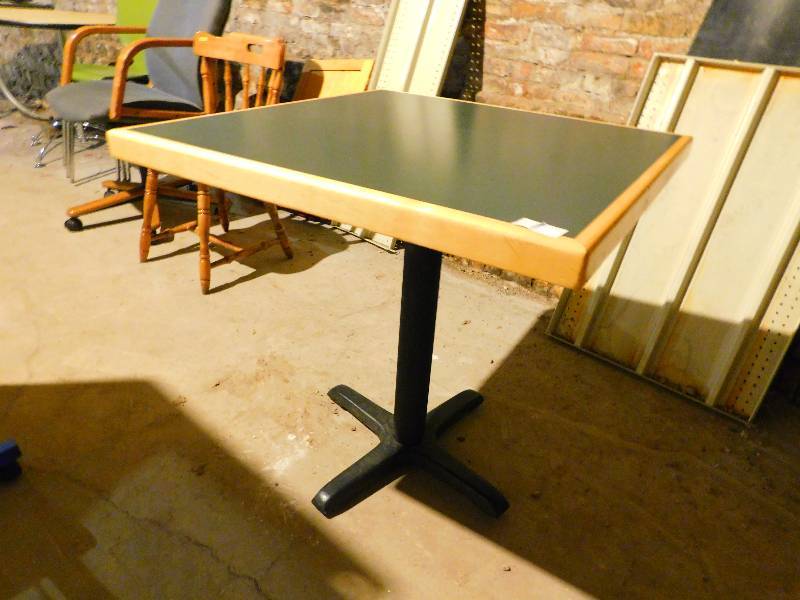 lot 180 image: PEDESTAL BASE TABLE
