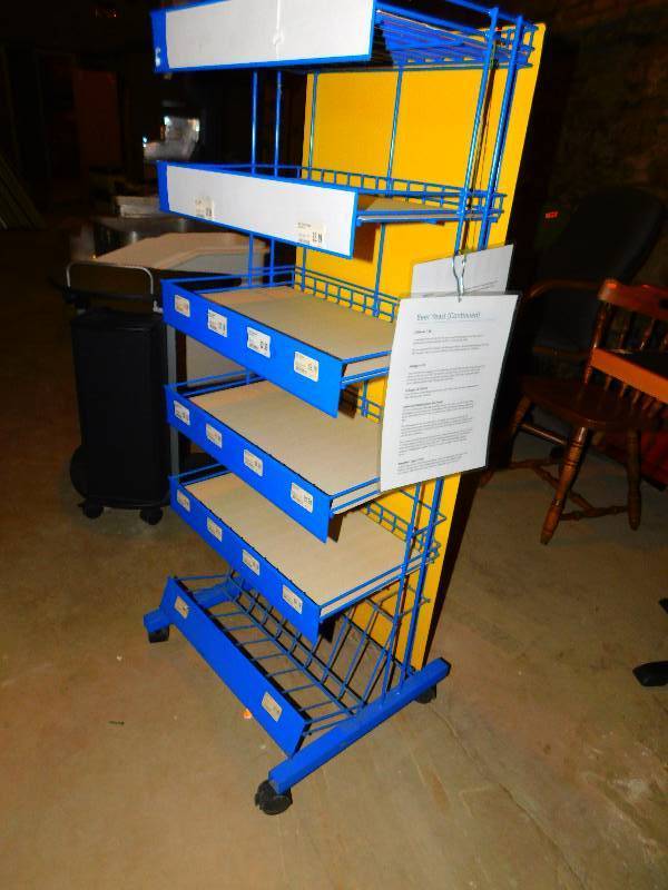 lot 185 image: METAL WIRE DISPLAY RACK