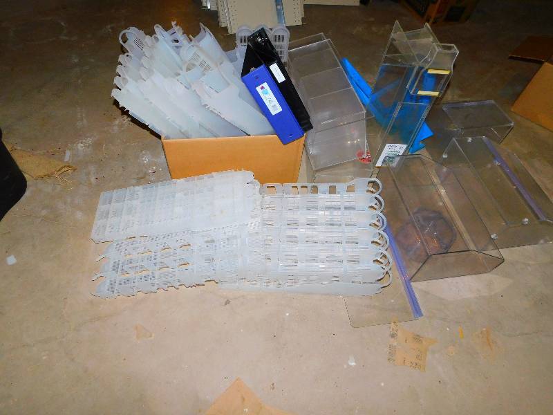lot 194 image: SMALL DISPLAY BINS AND RACKS