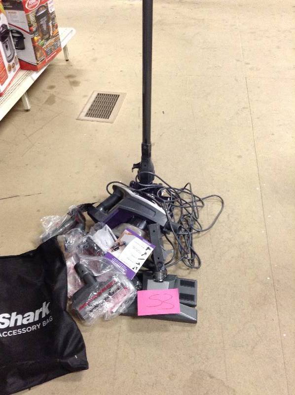 Shark Rocket Deluxe Pro Used