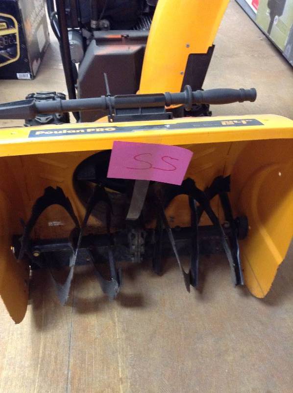 Poulan Pro 24 Dual Stage Snow Thrower used in good working condition