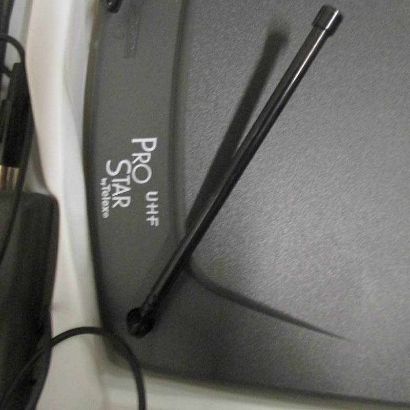 lot 20 image: Telex Pro Star Wireless Mic System wLapel Mic