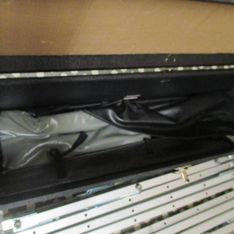 lot 22 image: Da-Lite Fast-Fold 10x14 Projector Screen
