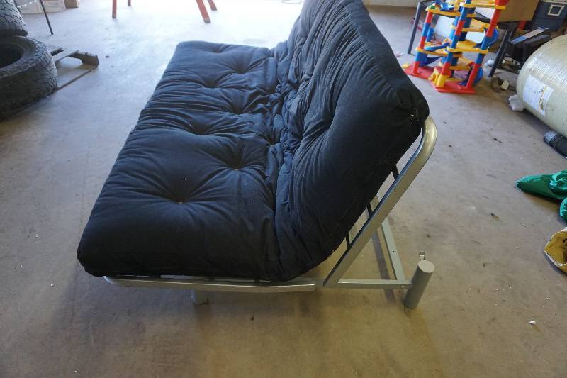 lot 3 image: Futon Mattress With Metal Frame