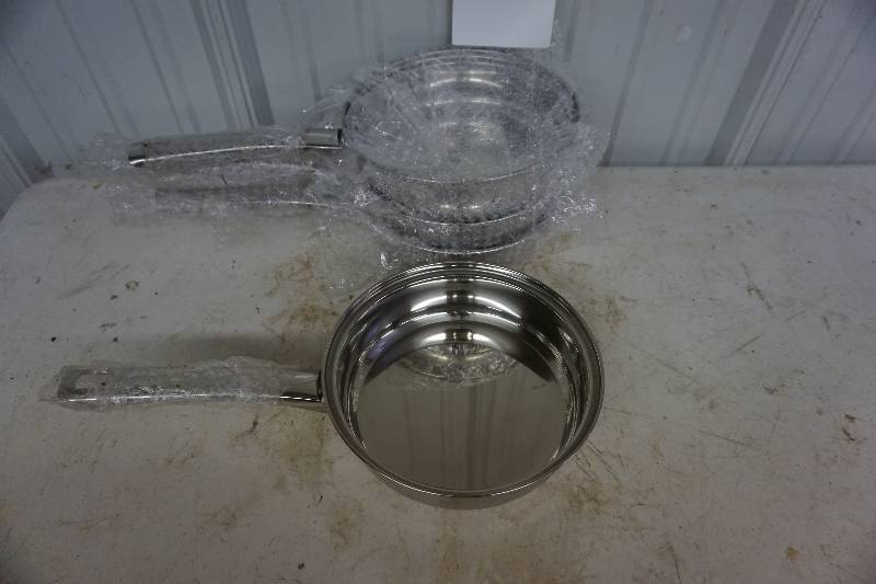 lot 16 image: 4 - Stainless Steel 9 Fry Pans