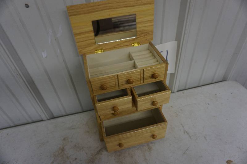 lot 51 image: Wood Mirrored Jewelry Box