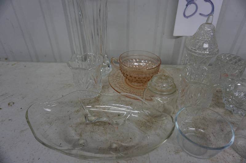 lot 83 image: Large Lot of Glass Crystal Decorative Pieces