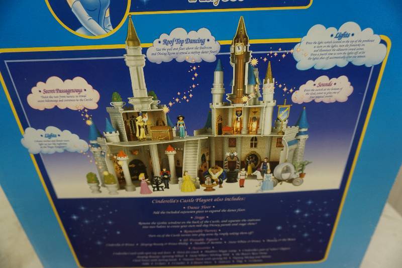 lot 93 image: Walt Disney World Disney Land Cinderella Castle Play Set