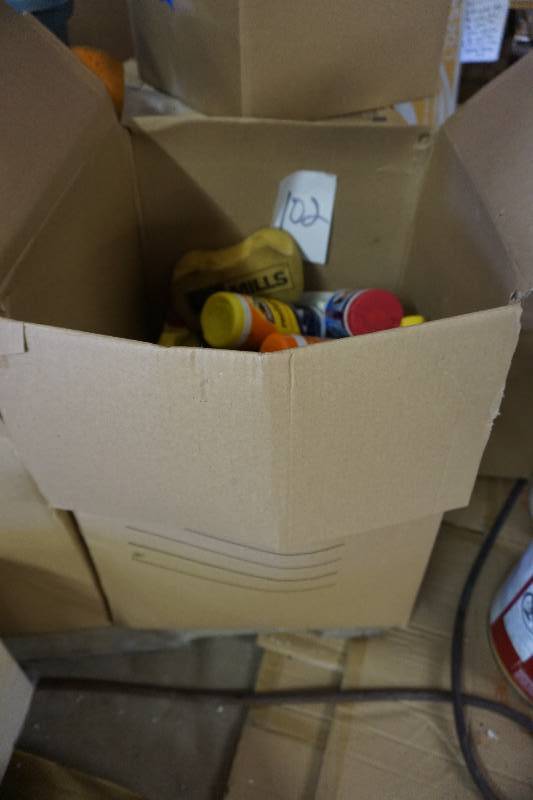 lot 102 image: Large Lot of AutomotiveGarage Cleaners and Lubricants