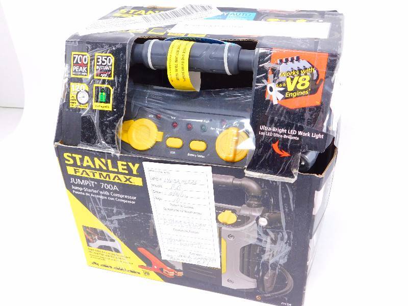 lot 16 image: Stanley FatMax 700-Amp Peak Jump Starter with Compressor