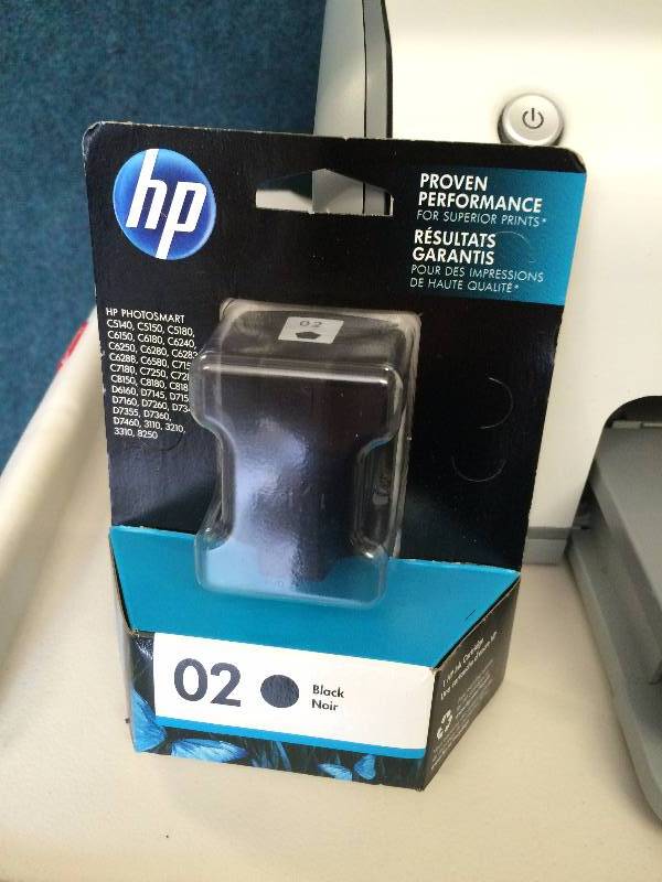 lot 4 image: HP PhotoSmart Printer and Ink