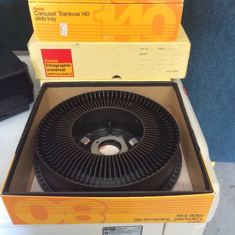 lot 5 image: Kodak CAROUSEL 5600 Projector