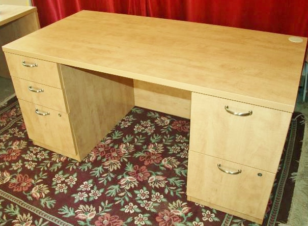 lot 27 image: Retails $1200 New - Beautiful Excellent Condition Steelcase Currency Winter on Maple Laminate 60 Executive Workstation Desk w5 Drawer Locking (Sorry No Key) File Cabinet Storage - Home OfficeBusiness Suite