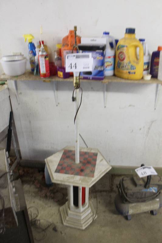 lot 44 image: Checkerboard Table Lamp
