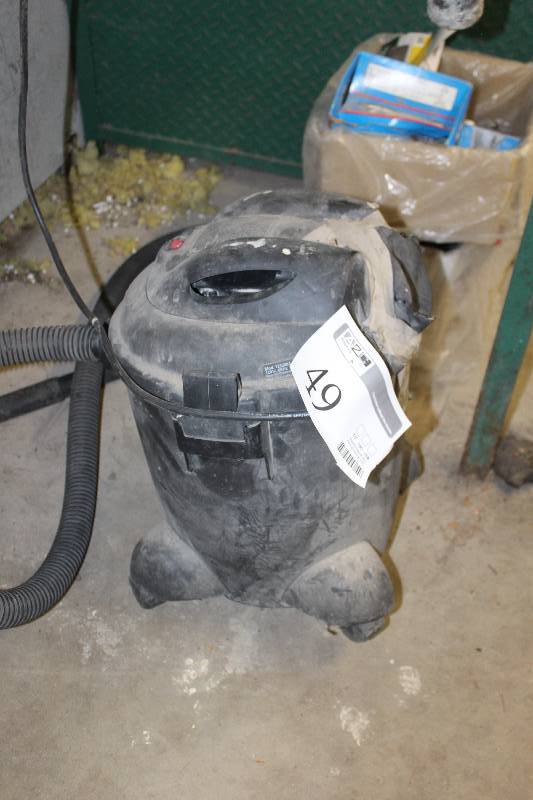 lot 49 image: Shop Vac  Quiet Series 5-Gallon 2 hp WetDry Vacuum