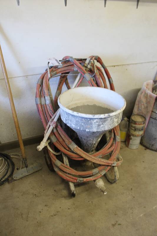 lot 9 image: Commercial Paint Equipment