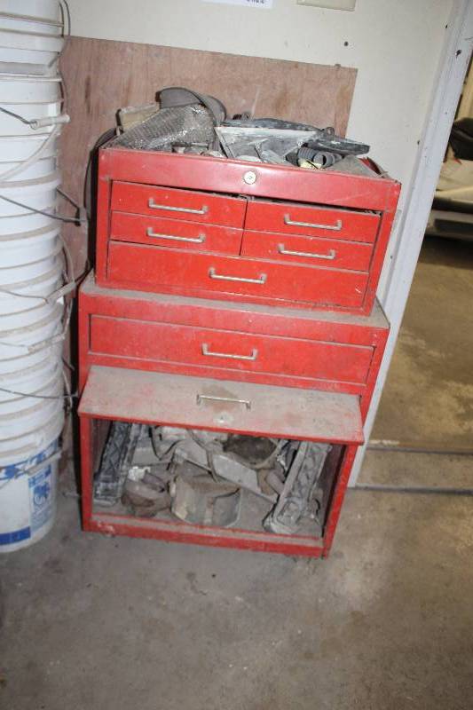 lot 74 image: Toolbox