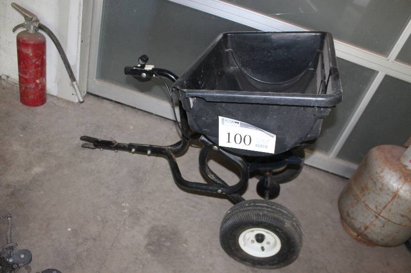 lot 100 image: Pull Behind Spreader