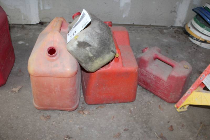 lot 76 image: Lot of (4) Plastic Gas Cans
