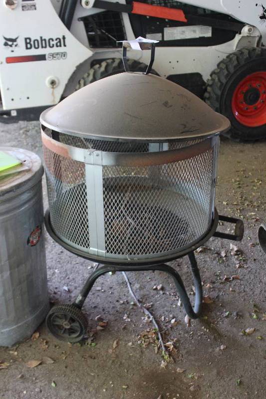 lot 114 image: Portable Fire Pit