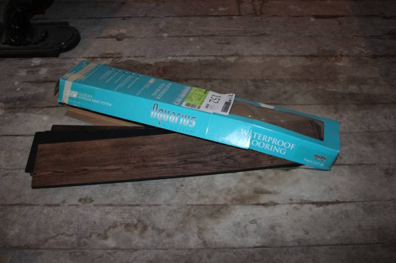 lot 152 image: Aquarius Wood Flooring