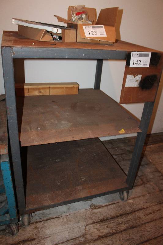 lot 142 image: Rolling 2-Shelf Metal Cart