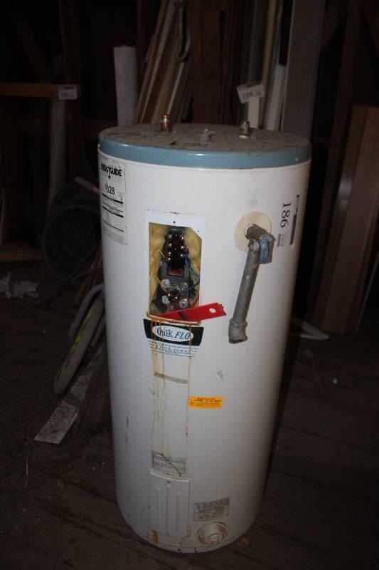 lot 186 image: Quik Flow Deluxe Tank Water Heater