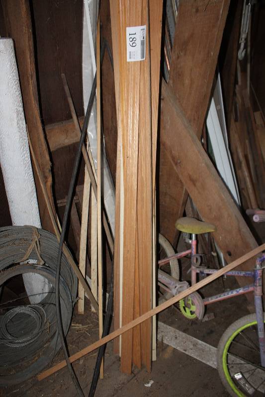 lot 189 image: Scrap Wood Trim