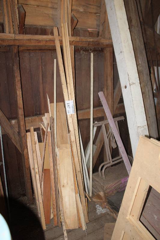 lot 187 image: Scrap Wood
