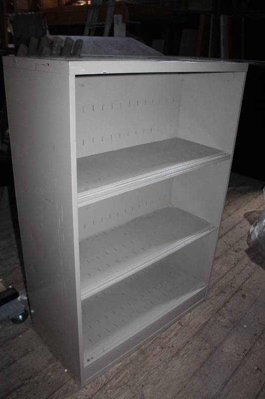 lot 198 image: 4-Shelf Metal Office Cabinet