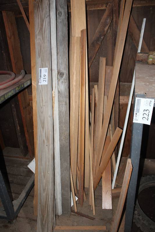 lot 219 image: Scrap Wood