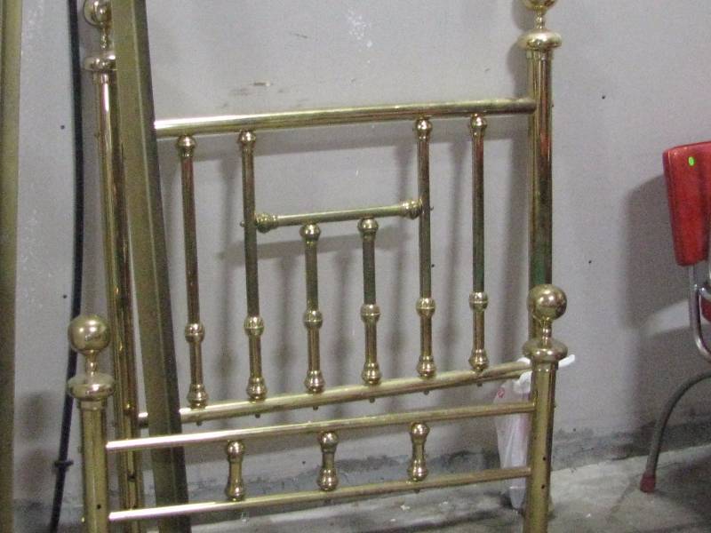 lot 3 image: Single Brass Bed
