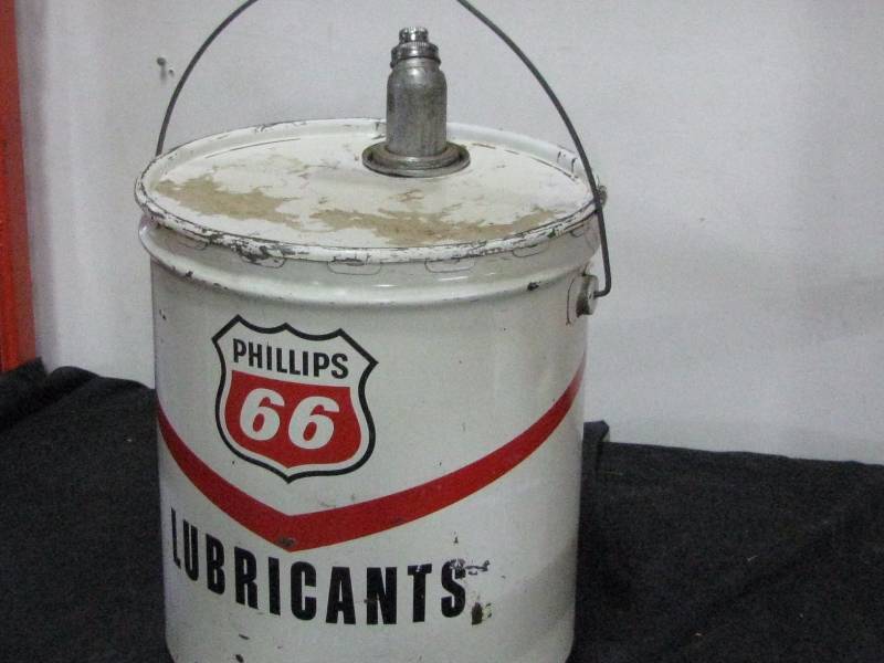 lot 14 image: Phillips 66 5gl Can