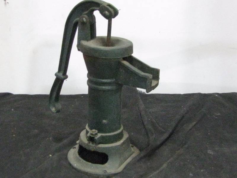 lot 30 image: Cistern Pump