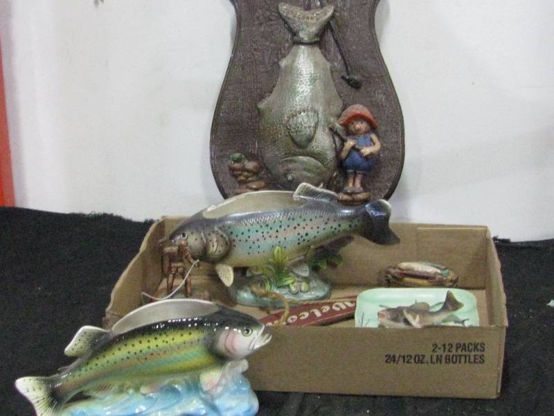 lot 49 image: Fishing Decor