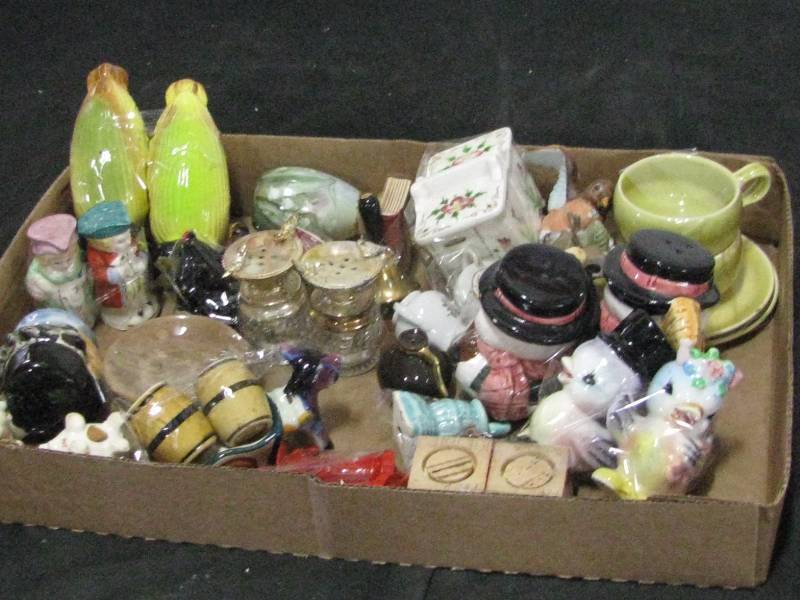 lot 65 image: SaltPepper Sets