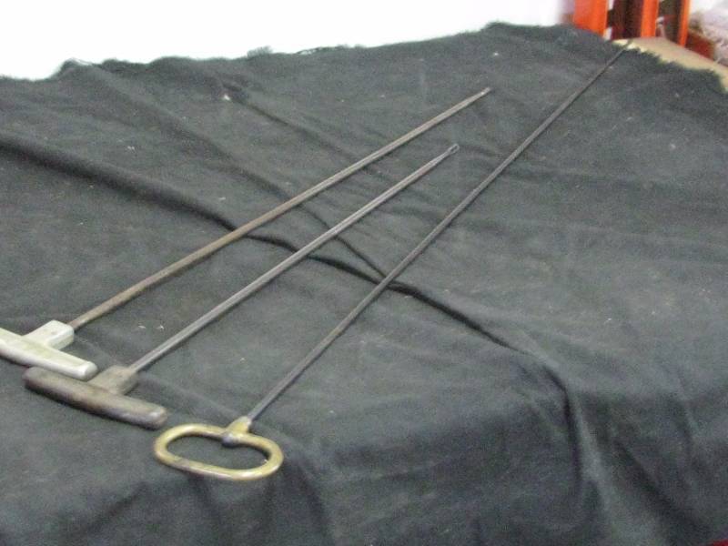 lot 82 image: Gun Cleaning Rods