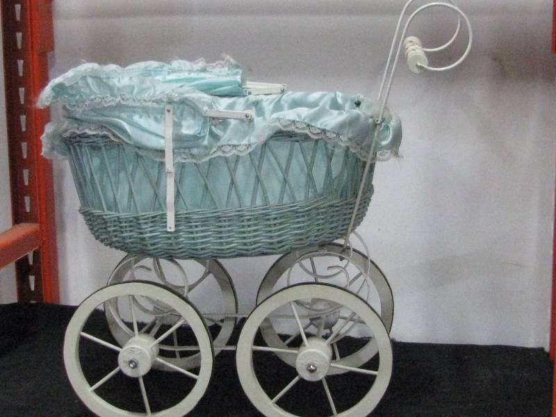 lot 93 image: Vintage Doll Buggy