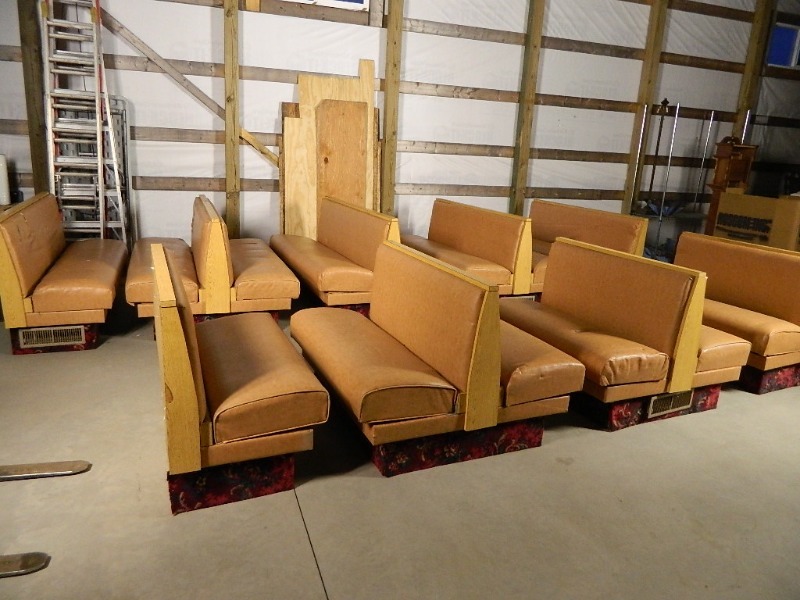 lot 10 image: Large Booth Package