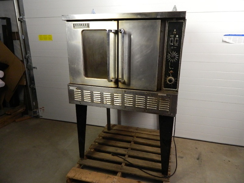 lot 13 image: Garland Gas Convection Oven