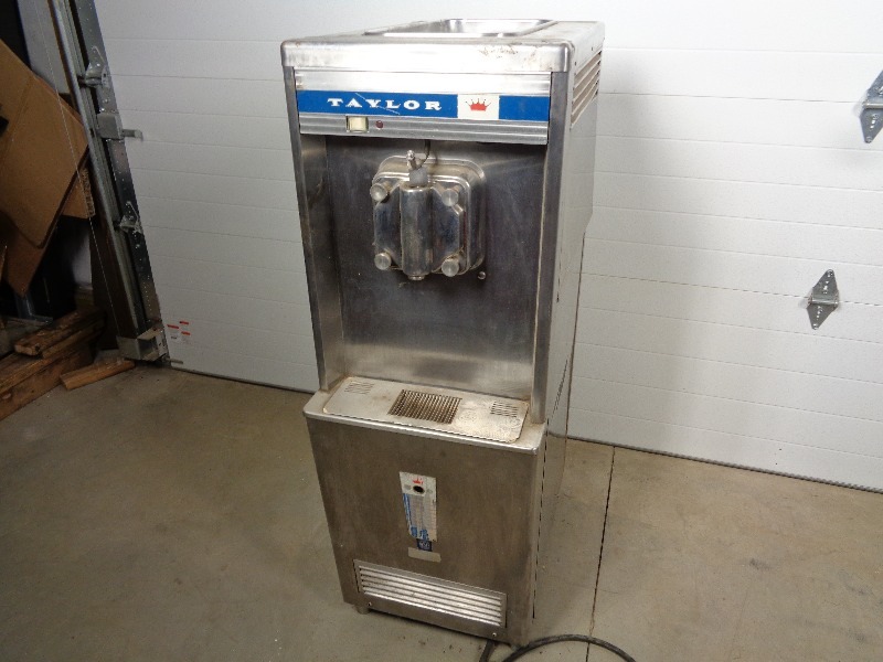 lot 21 image: Taylor Soft Serve Ice Cream Machine